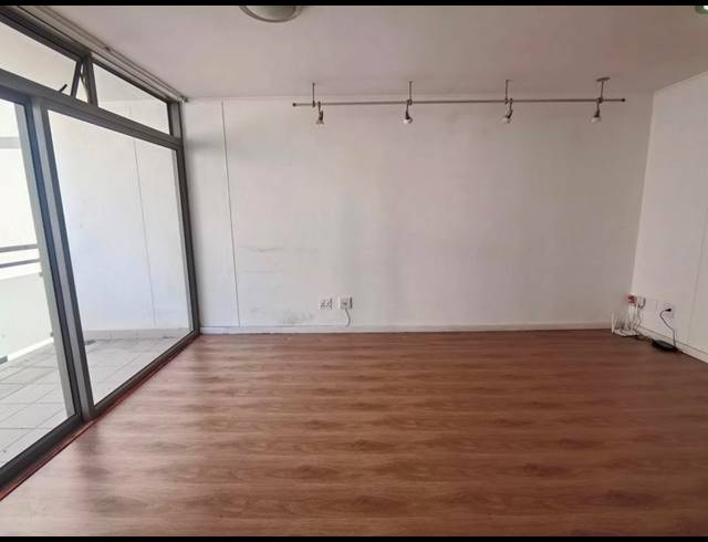 1 BEDROOM PROPERTY TO RENT IN CLAREMONT UPPER